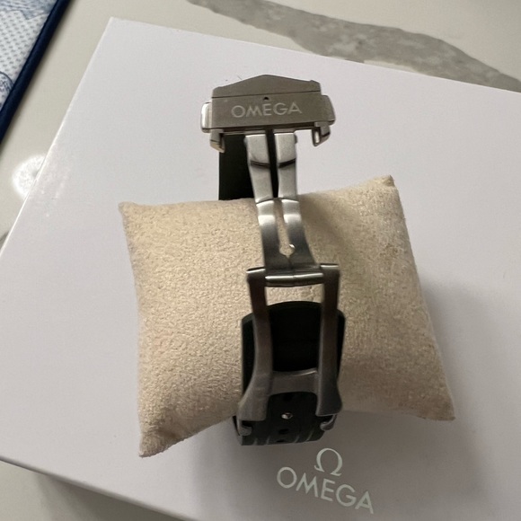 Beautiful and brand new coveted Omega G SeamDiver 42 ss green - Picture 13 of 14